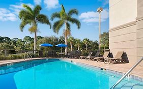 Hampton Inn Melbourne Viera 3*